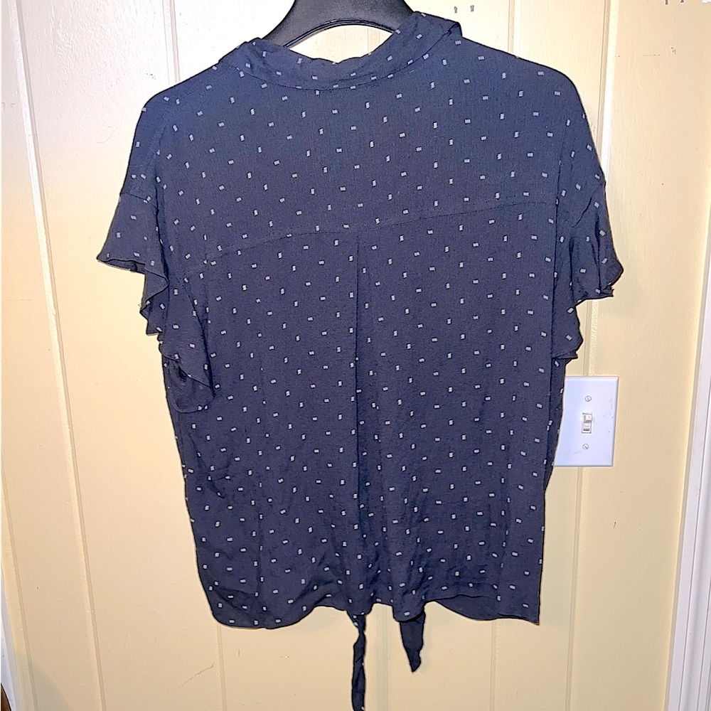 ⭐️Jessica Simpson Navy Polka Dot Button Up Tie Front Short Sleeve Top Size 1X - Picture 9 of 13